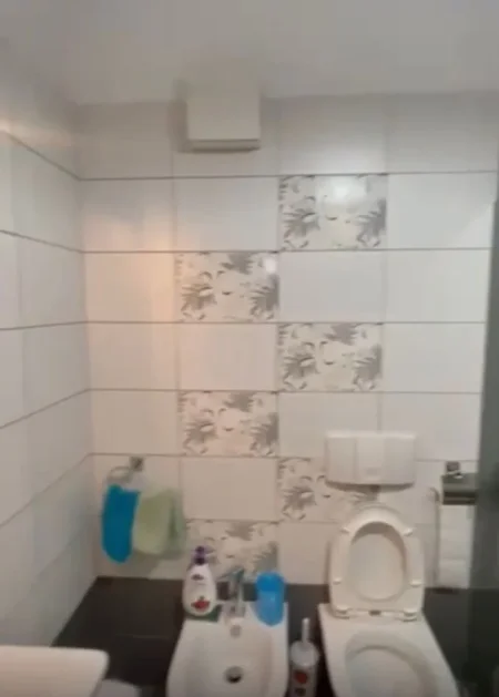 Tirane, shes apartament 2+1+Ballkon Kati 8, 105 m² 253.000 € (BULEVARDI GJERGJ FISHTA)