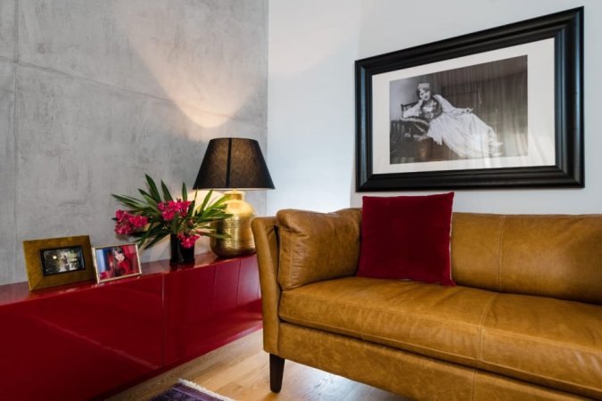 Tirane, jepet me qera apartament 3+1+Ballkon Kati 3, 145 m² 2.100 € (sauk i vjeter)