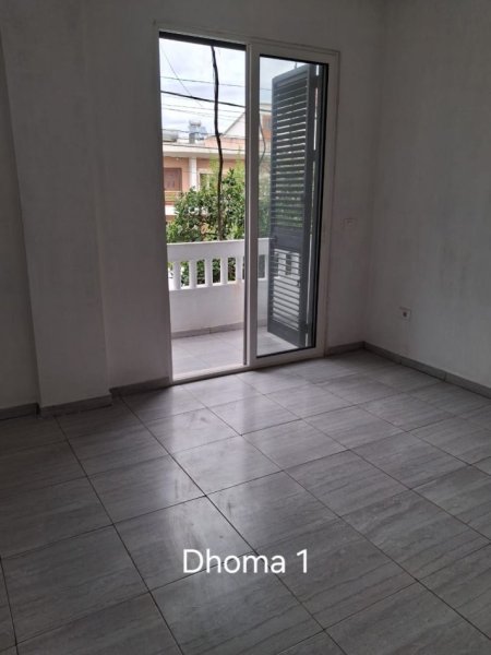 Tirane, jepet me qera apartament 2+1 Kati 2, 460 € 