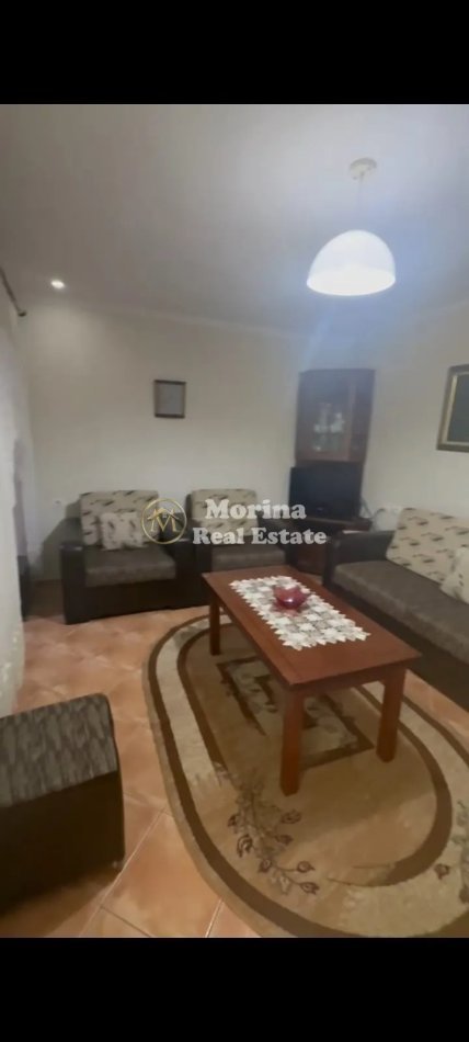 Tirane, jepet me qera shtepi 2+1 Kati 1, 100 m² 300 € (Rruga e Dibres)