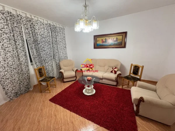 Vlore, jepet me qera Vile Kati 0, 250 m² 1.200 € (Rruga Stefan Pano)