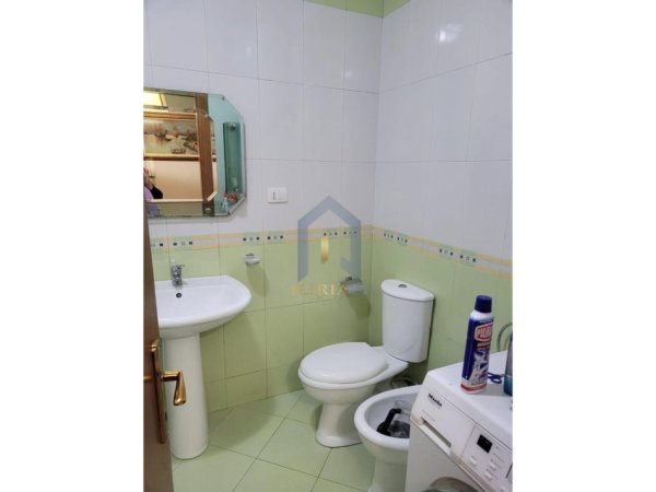 Tirane, jap me qera apartament 2+1+Ballkon Kati 4, 105 m² 700 € (Don Bosko)