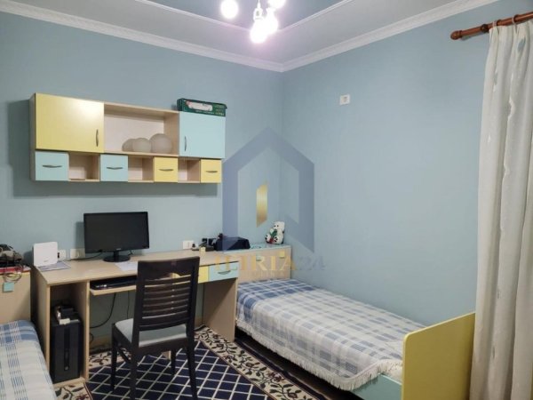 Tirane, jap me qera apartament 2+1+Ballkon Kati 4, 105 m² 700 € (Don Bosko)