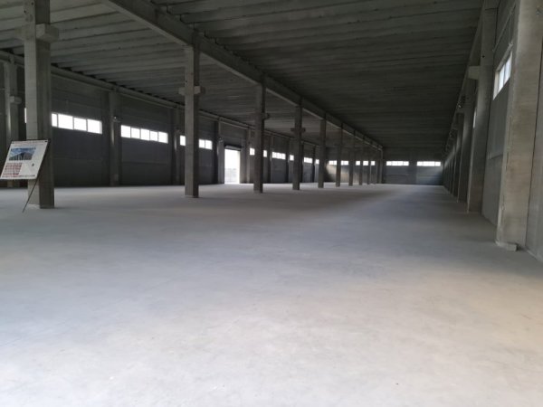 Tirane, jepet me qera magazine Kati 0, 3.500 m² 10.500 € (Autostrada Tirane - Durres)