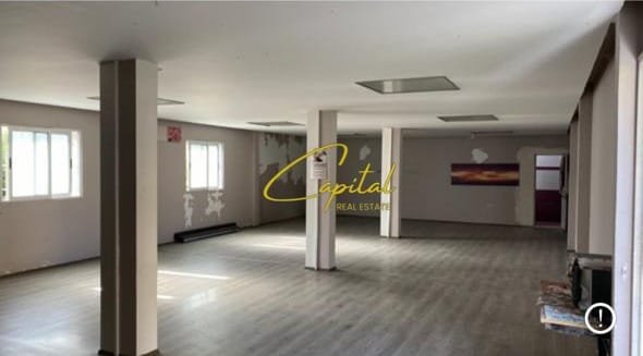 Tirane, jepet me qera ambjent biznesi Kati 1, 155 m² 800 € (ISH FUSHA AVIACIONIT)