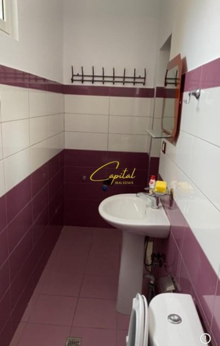 Tirane, jepet me qera ambjent biznesi Kati 1, 155 m² 800 € (ISH FUSHA AVIACIONIT)