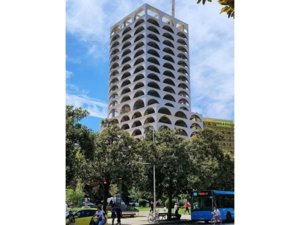 Tirane, shitet apartament 2+1+Ballkon Kati 12, 154 m² 850.000 € (QENDER)