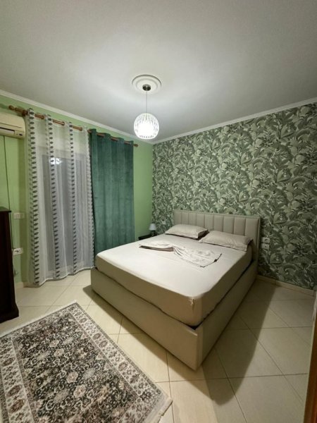 Tirane, shitet apartament 2+1+Ballkon Kati 5, 97 m² (prane stadiumit Air Albania)