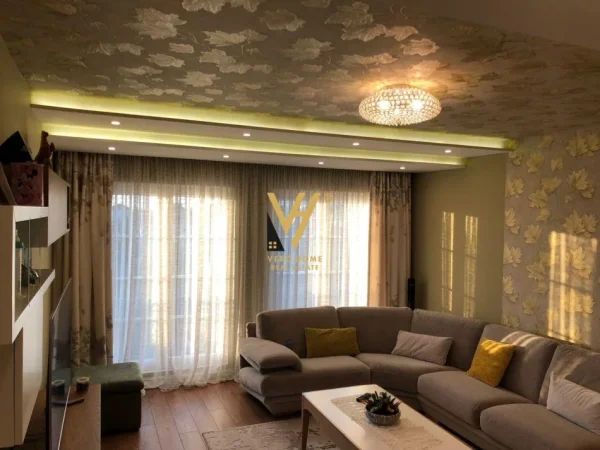 Tirane, shitet Vile 3 Katshe Kati 0, 300 m² 265.000 € (KAMEZ)