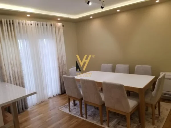 Tirane, shitet Vile 3 Katshe Kati 0, 300 m² 265.000 € (KAMEZ)