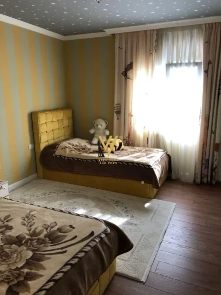 Tirane, shitet Vile 3 Katshe Kati 0, 300 m² 265.000 € (KAMEZ)