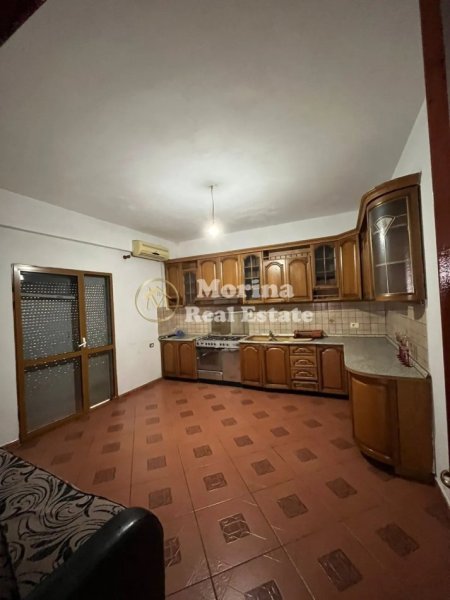 Tirane, jepet me qera apartament 2+1 Kati 2, 120 m² 450 € (Kodra E Priftit)