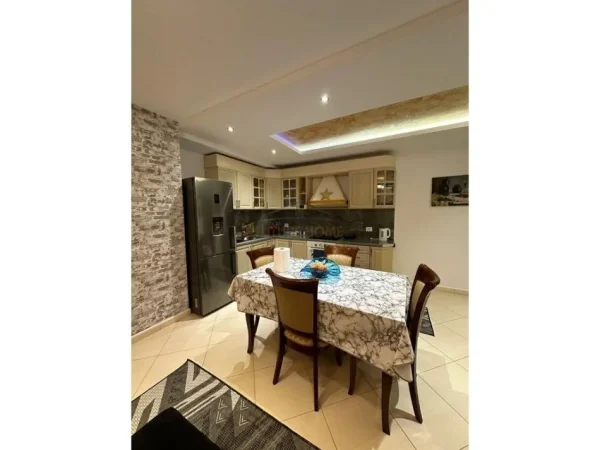 Tirane, shitet apartament 2+1+Ballkon Kati 5, 97 m² (PRANE AMBASADES AMERIKANE DHE STADIUMIT AIR ALBANIA)