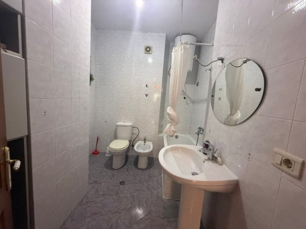 Tirane, shitet apartament 2+1 Kati 1, 131 m² 320.000 €  UNA58291