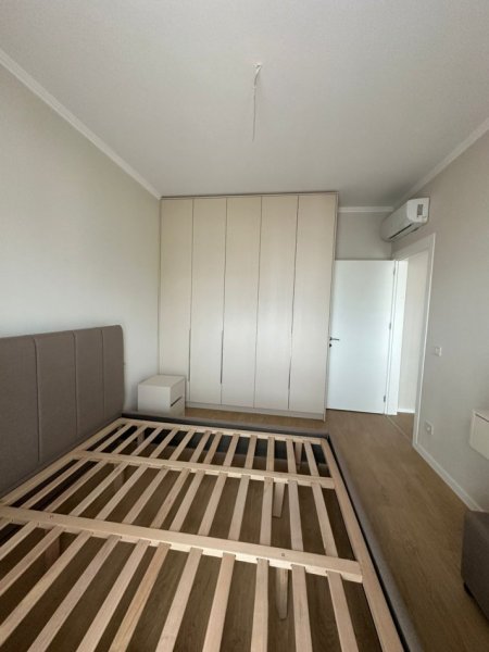 Tirane, jepet me qera apartament 1+1+Ballkon Kati 3, 65 m² 700 € (Mine Peza Residence)