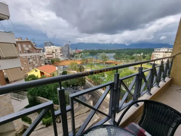 Tirane, jepet me qera apartament 2+1 , 104 m² 900 € (KOPSHTI ZOOLOGJIK)