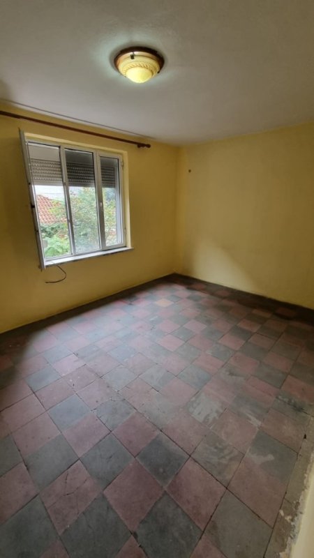 Shitet Apartament 1+1 Rruga e Kavajës, Tiranë, pranë 21-Dhjetorit, 134.000 €URO