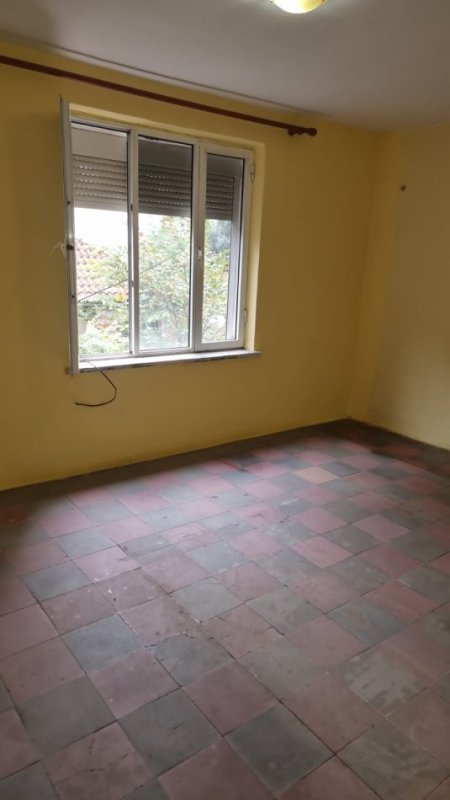 Shitet Apartament 1+1 Rruga e Kavajës, Tiranë, pranë 21-Dhjetorit, 134.000 €URO