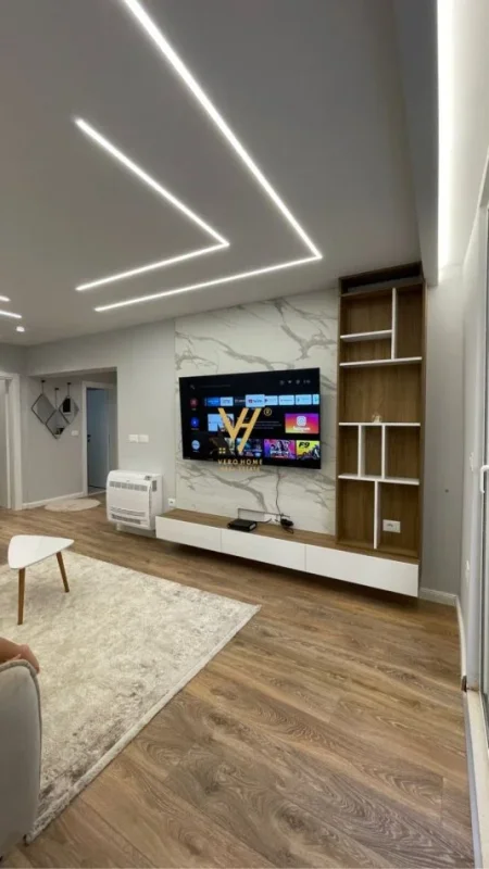 Tirane, jepet me qera apartament 1+1+Ballkon Kati 2, 75 m² 800 € (BLLOK)