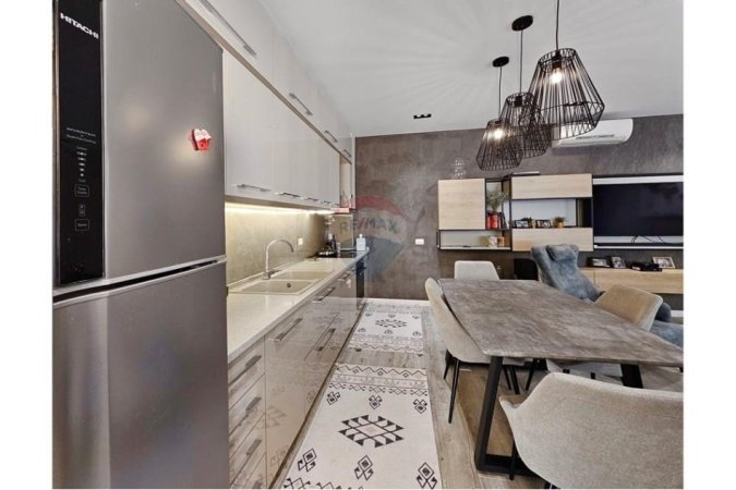 Tirane, shitet apartament 2+1 , 128 m² 255.000 € (Liqeni i Thate)