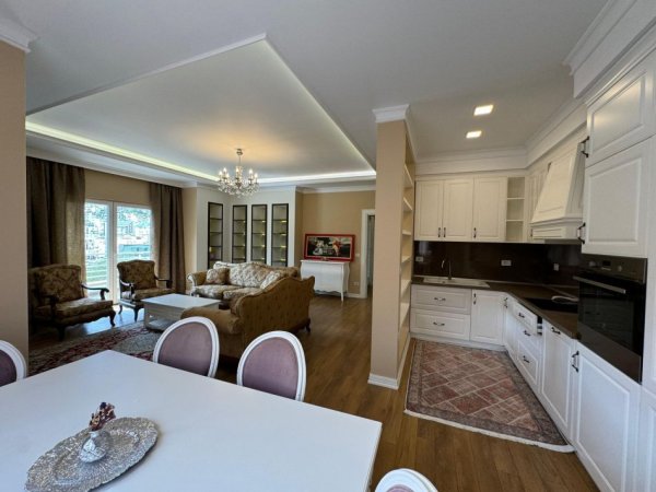 Tirane, jap me qera apartament 2+1+Ballkon Kati 3, 100 m² 950 € (Liqeni i Thate)