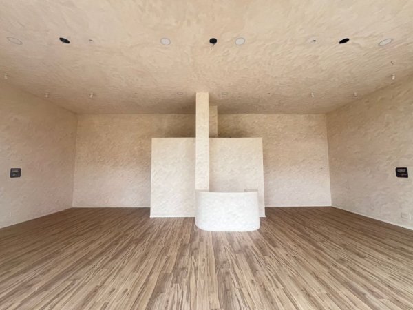 Tirane, jepet me qera ambjent biznesi Kati 0, 114 m² 1.500 € (Unaza e Re)