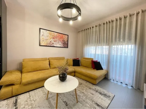 Tirane, jepet me qera apartament 1+1+Ballkon Kati 6, 75 m² 900 € (Stadiumi Dinamo)