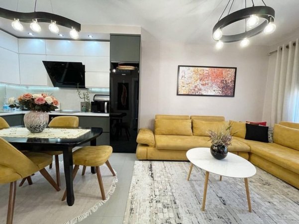 Tirane, jepet me qera apartament 1+1+Ballkon Kati 6, 75 m² 900 € (Stadiumi Dinamo)