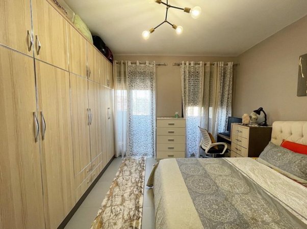 Tirane, jepet me qera apartament 1+1+Ballkon Kati 6, 75 m² 900 € (Stadiumi Dinamo)