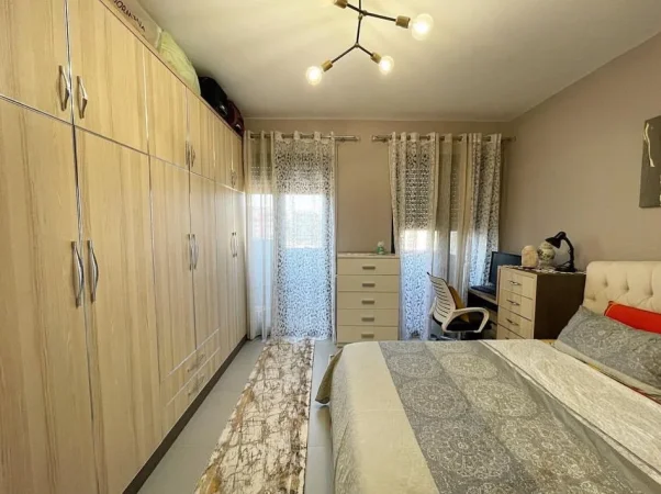 Tirane, jepet me qera apartament 1+1+Ballkon Kati 6, 75 m² 900 € (Stadiumi Dinamo)