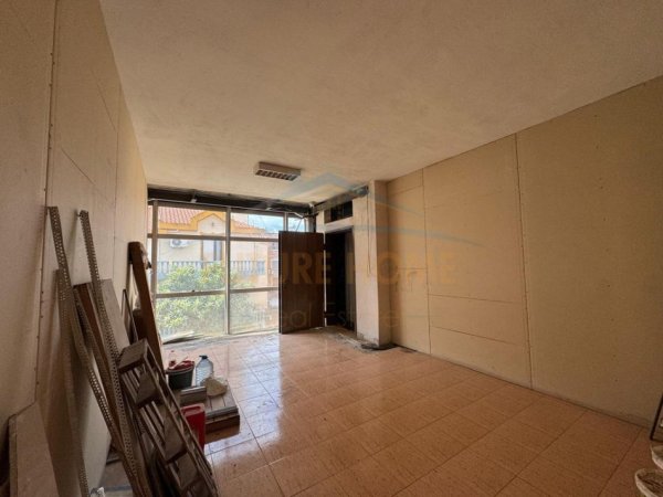 Tirane, jepet me qera ambjent biznesi Kati 2, 250 m² 1.800 € 