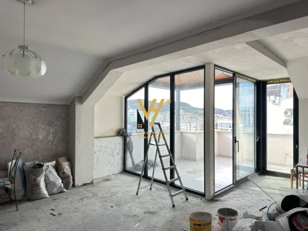 Tirane, shitet apartament duplex 2+1+Ballkon Kati 9, 178 m² 370.000 € (KOMUNA E PARISIT)