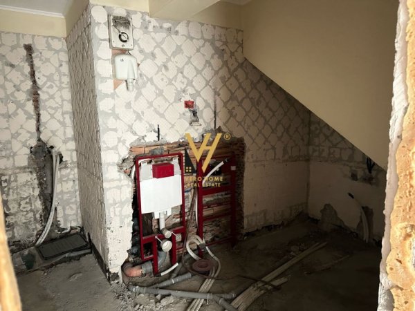 Tirane, shitet apartament duplex 2+1+Ballkon Kati 9, 178 m² 370.000 € (KOMUNA E PARISIT)