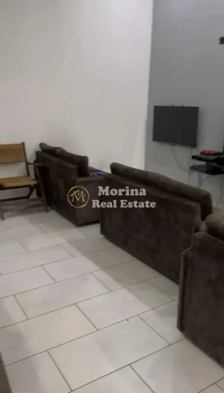 Tirane, jepet me qera ambjent biznesi Kati 0, 120 m² 500 € (Rruga e Dibres)