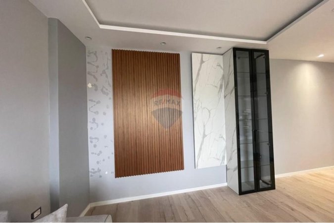 Tirane, jepet me qera apartament 2+1+Aneks Kati 2, 120 m² 750 € (Siri Kodra)