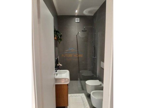 Tirane, shitet apartament 1+1+Ballkon Kati 8, 65 m² 208.000 € (VASIL SHANTO)