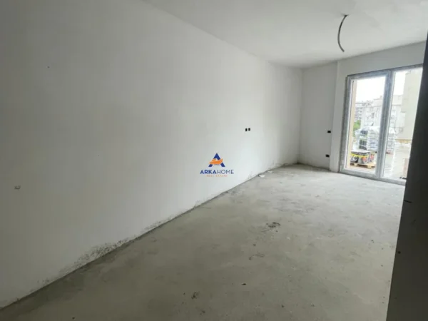 Tirane, shitet apartament 2+1 Kati 2, 185 m² 436.000 € (LIQENI I THATE)