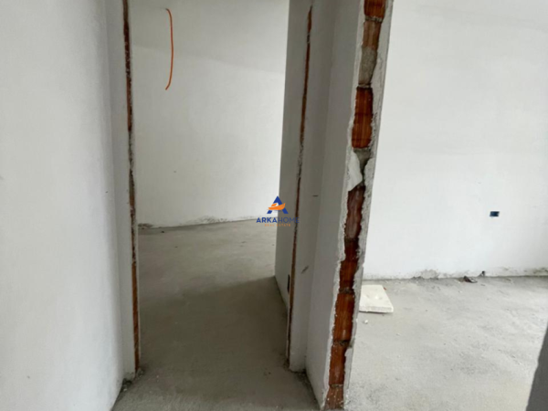 Tirane, shitet apartament 2+1 Kati 2, 185 m² 436.000 € (LIQENI I THATE)