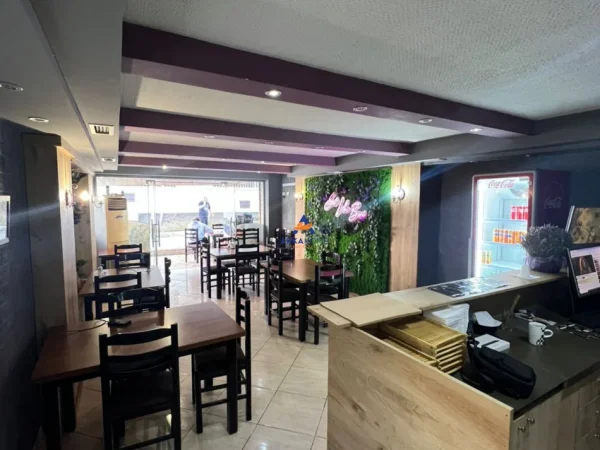 Tirane, jepet me qera ambjent biznesi Kati 0, 70 m² 700 € (RRUGA RRAPO HEKALI)