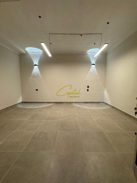 Tirane, jepet me qera dyqan Kati 0, 30 m² 400 € (SELITE)