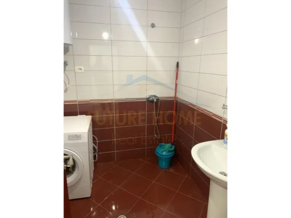 Tirane, jepet me qera apartament 1+1 Kati 3, 66 m² 430 € (Astir , Prane Bar Artistit)