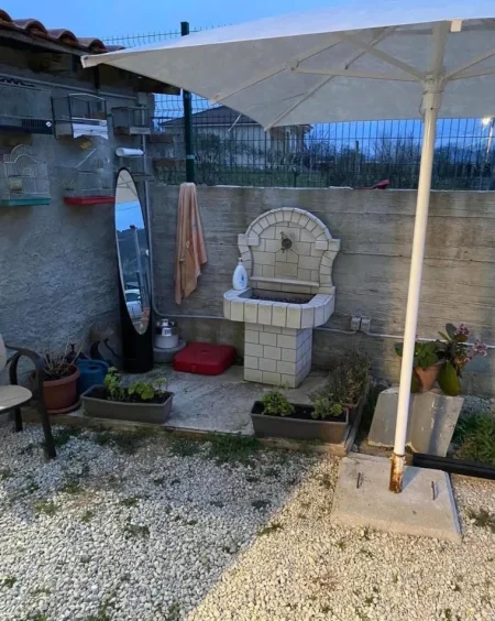 Tirane, shitet shtepi 1 Katshe Kati 0, 625 m² 115.000 € (Vaqarr)