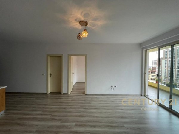 Tirane, jap me qera apartament 1+1 Kati 7, 450 € (Ish Fusha Aviacionit)