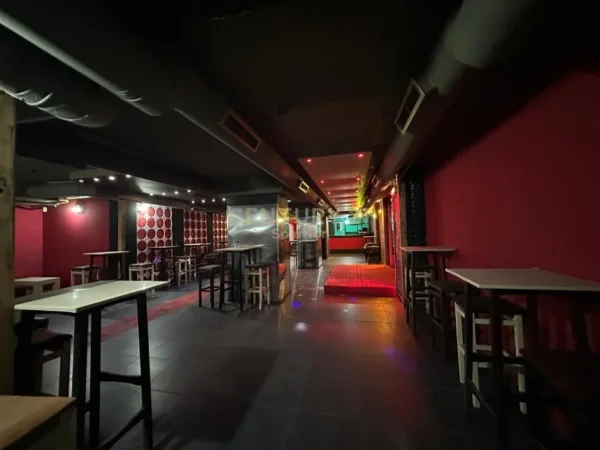 Tirane, shitet ambjent biznesi Kati 0, 200 m² 230.000 € (Kamez)