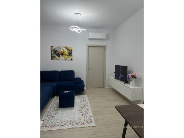 Tirane, jap me qera apartament 1+1 Kati 8, 65 m² 650 € (Unaza e re)
