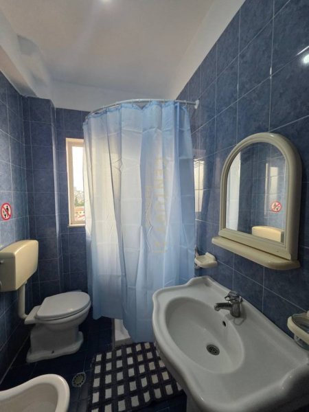 Tirane, jap me qera apartament 2+1 Kati 3, 126 m² 600 € (Farmacia 10)