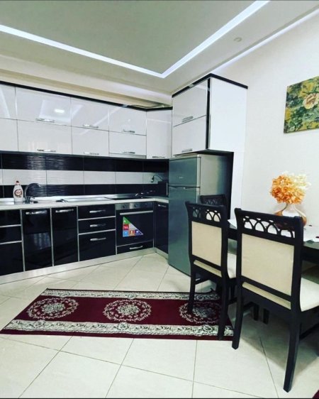 Tirane, jepet me qera apartament 1+1+Ballkon Kati 6, 75 m² 450 € (Astir, Rr. Tom Plezha ne qender)