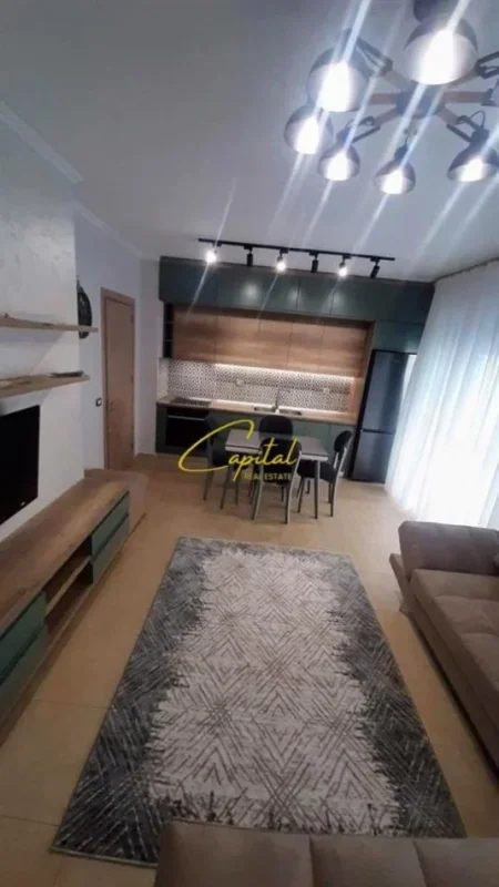 Tirane, jepet me qera apartament 1+1 Kati 3, 65 m² 500 € (5 MAJI)