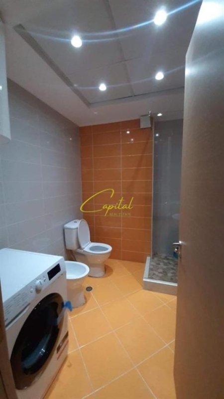 Tirane, jepet me qera apartament 1+1 Kati 3, 65 m² 500 € (5 MAJI)