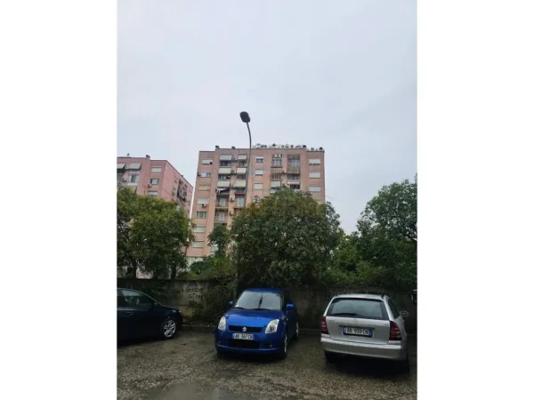 Shitet, Apartament 3+1+2+Depo, Laprakë, Tiranë.